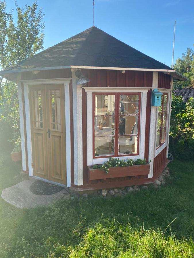 فيلا Roeda Huset Hallstahammar المظهر الخارجي الصورة